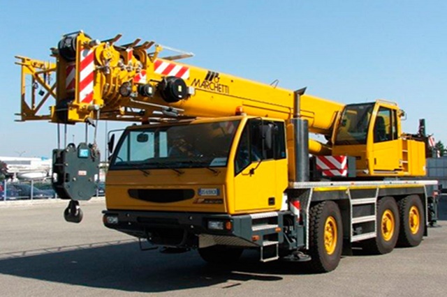 heavy cranes